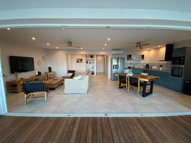 Princess Mahault - Beachfront - Orient Bay - Luxury Apartment エクステリア 写真