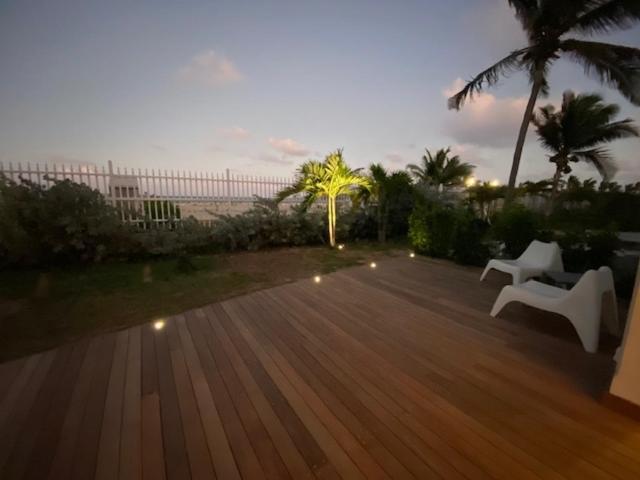Princess Mahault - Beachfront - Orient Bay - Luxury Apartment エクステリア 写真