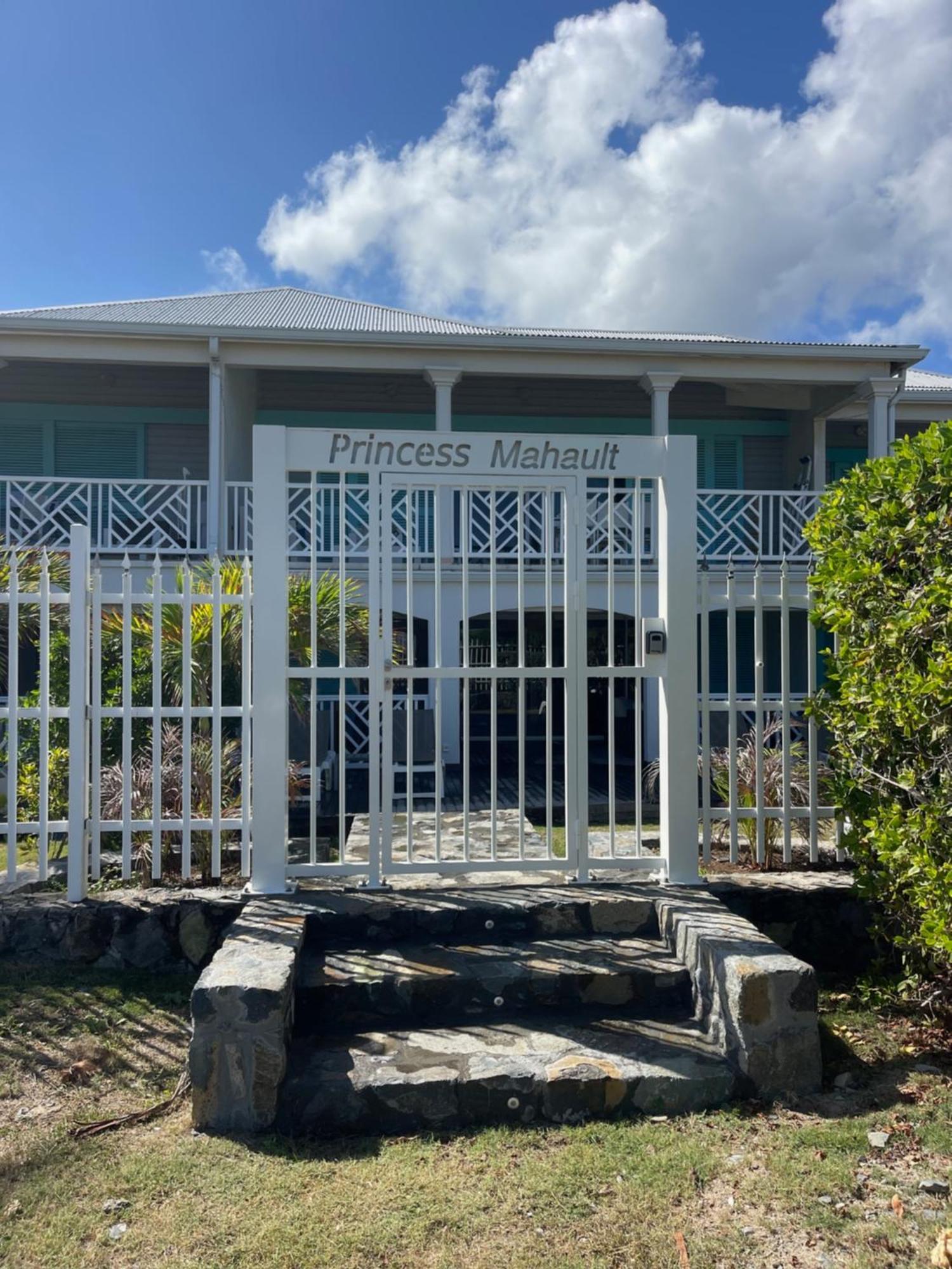 Princess Mahault - Beachfront - Orient Bay - Luxury Apartment エクステリア 写真